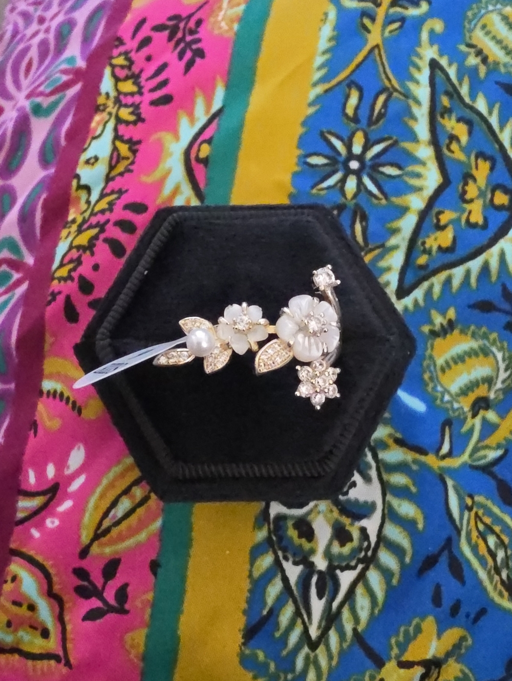 Melinda Maria Star Lily Ring - Floral Pearl Diamondettes Gold Size 6 New - ✨Firm